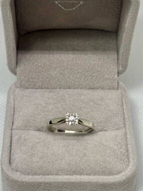 10K White Gold Natural Diamond Engagement Ring, size 5.5
